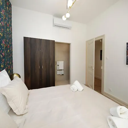 Appartement Le Lynx Haussmanien Confort, Climatisé Avec Parking Privé, à Deux Pas Du Centre Colmar